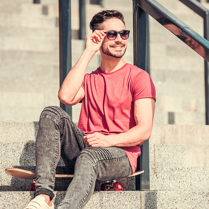 How to Style Casual Outfits for Men: Tips and Tricks